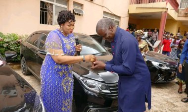 Jubilation at Federal Polytechnic, Oko As Rector Presents Five Brand-New Utility Vehicles to Principal Officers