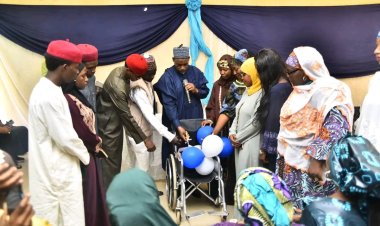 Dean Commends ABU Students for Wheelchair Donation