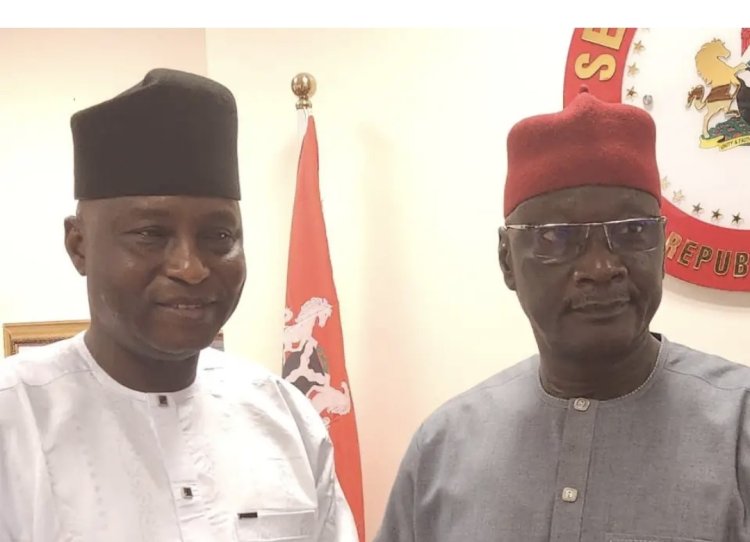 ADSU VC Honours Senator Amos Yohanna for Solar Power Donation