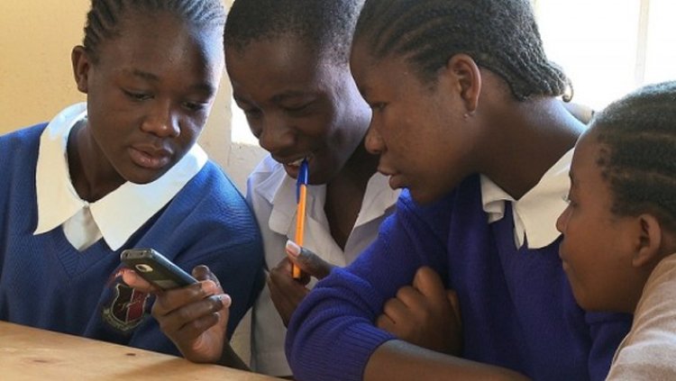 Should Nigeria Ban Smartphones in Schools? Stakeholders Debate the Way Forward