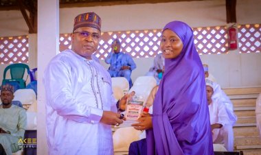 Aishatu Kasim Umar Emerges Best Graduating Female Muslim Student with 4.86 CGPA