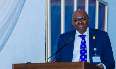 UI VC Charges Students to Become Smart Digital Citizens