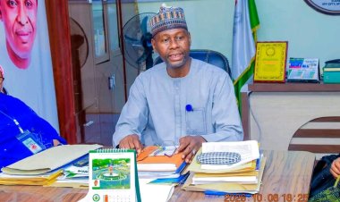 AKCILS Receives 71 Law Books from KASCEPS