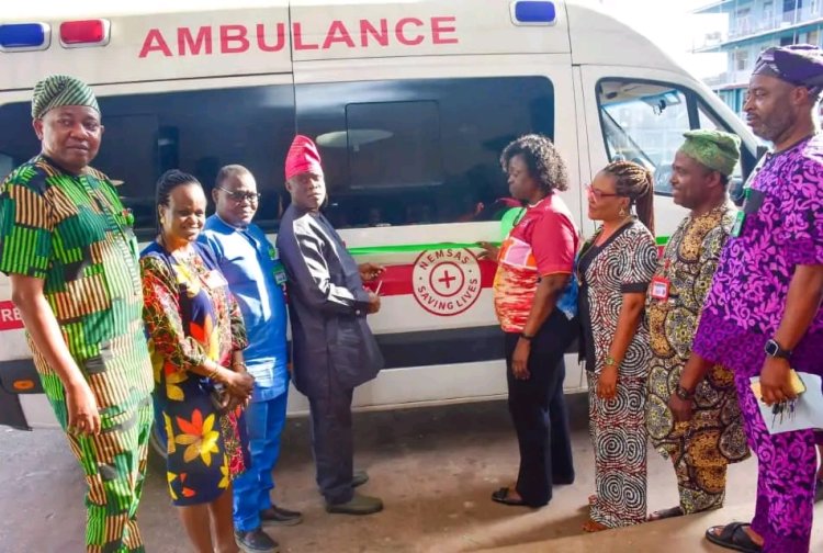UCH Ibadan Receives FG Ambulance